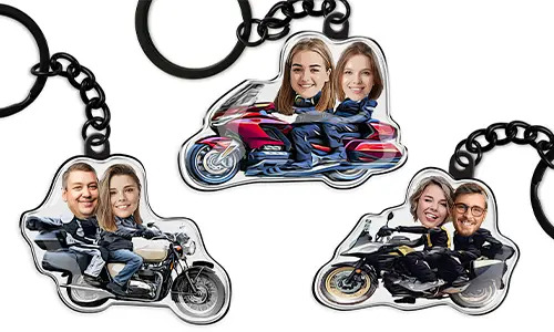 Komiksový motocyklový přívěsek s tvou fotografií