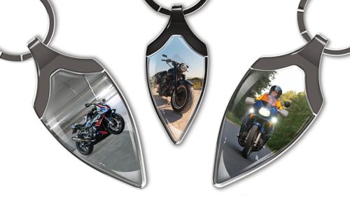 Portachiavi a scudo stretto con foto di moto per te