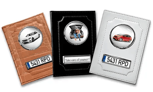 Standardowa okładka na dokumenty dla mamy z autem/zdjęciem i tablicą rejestracyjną