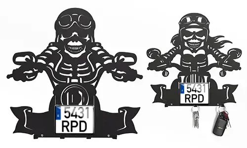 Keyholder wall with skeleton for motorcyclists