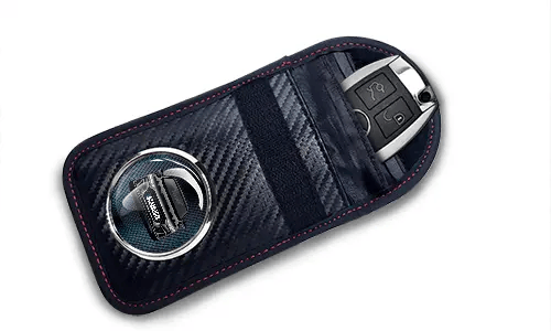 gallery-photo-car-keycover-RFID-protection-2 gallery-photo-car-keycover-RFID-protection-2