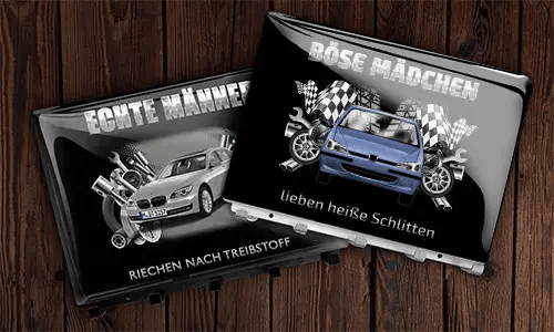 schlüsselbrett design in zwei Varianten auf dem Holz designer schlüsselbrett