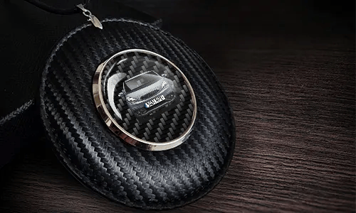 autospiegelanhänger mit foto auf dem Tisch Rückspiegelanhänger